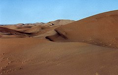 dunes1.JPG (23410 bytes)